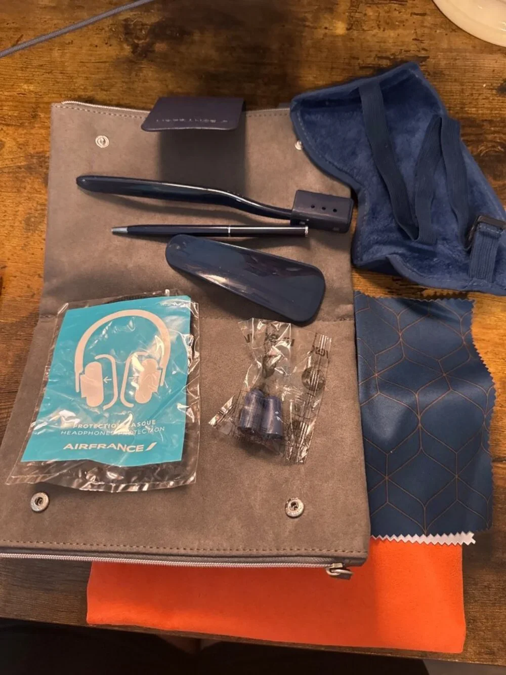 2 Air France Business Class Faux Suede Amenity Travel Pouches